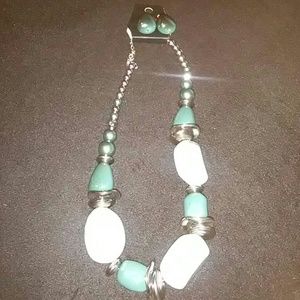 Paparazzi Necklace & Earring Set